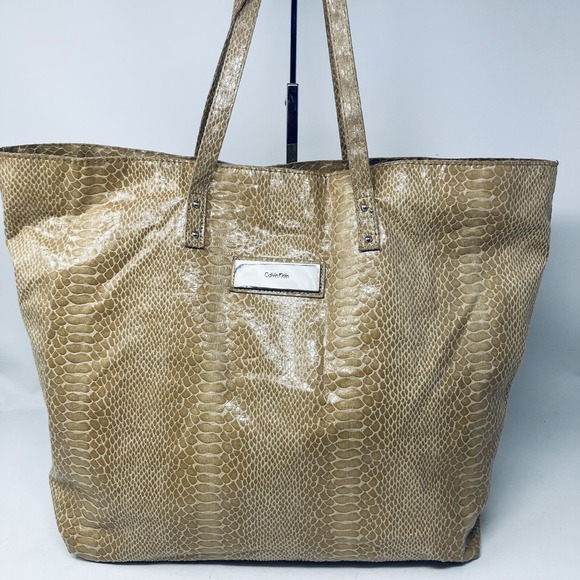 Calvin Klein Large Snakeskin Pattern Beige PVC Two Handle Logo Tote Shopping Bag - Picture 1 of 11